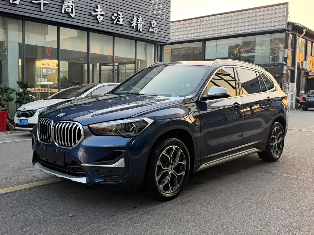 BMW X1 — фото 1