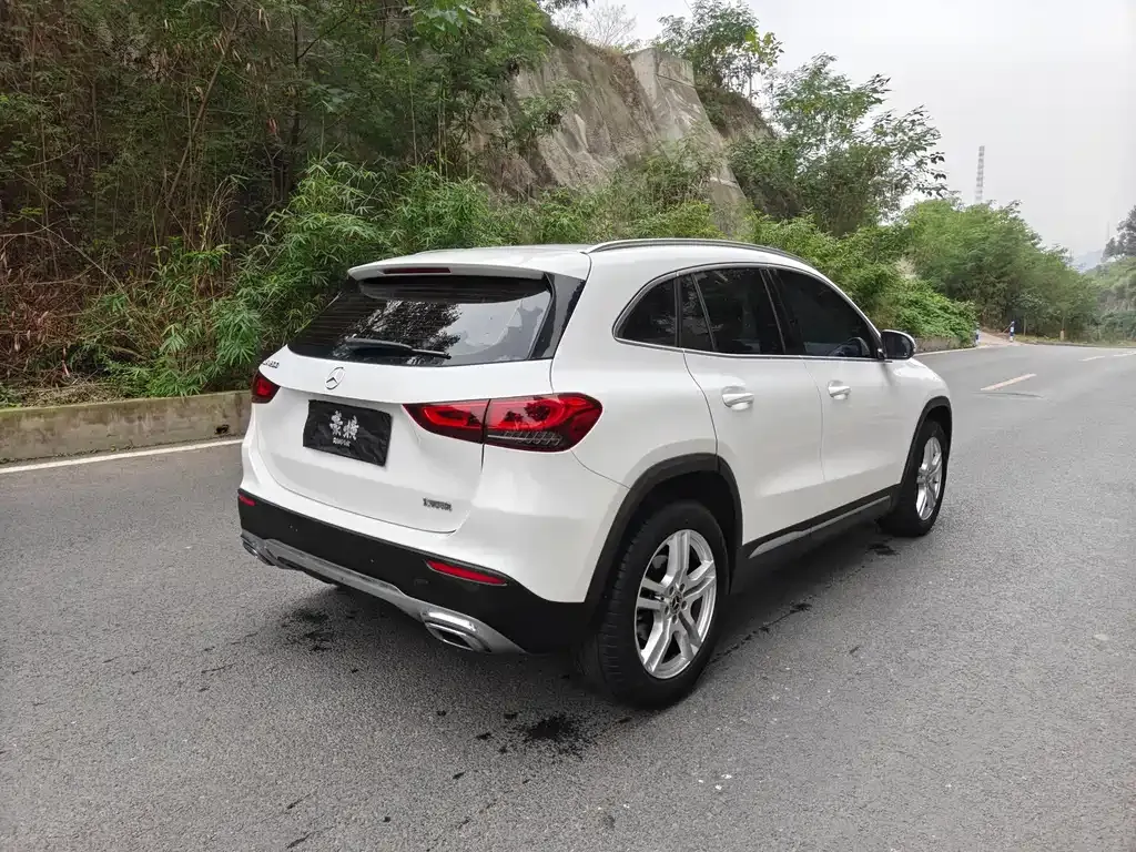 Mercedes-Benz GLA — фото 10