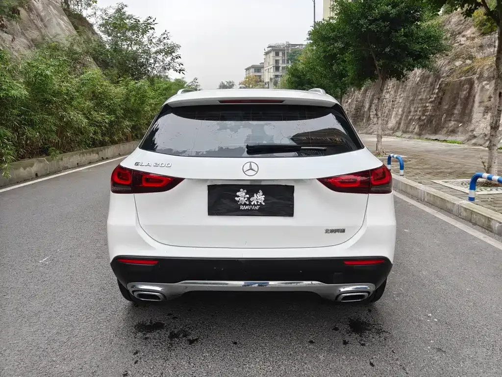 Mercedes-Benz GLA — фото 7
