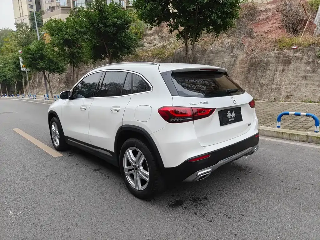 Mercedes-Benz GLA — фото 5