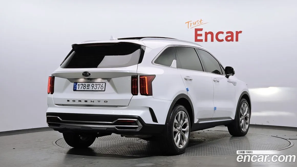 Kia Sorento — фото 4