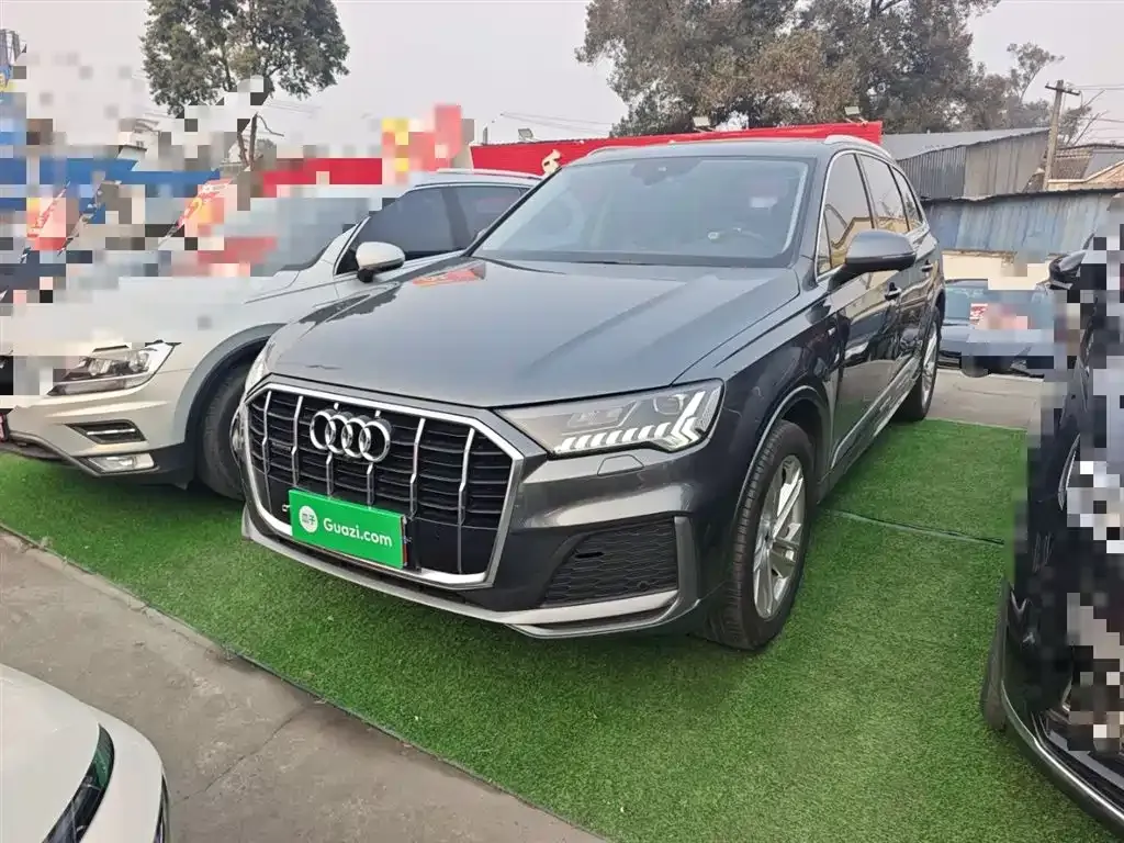 Audi Q7 — фото 9