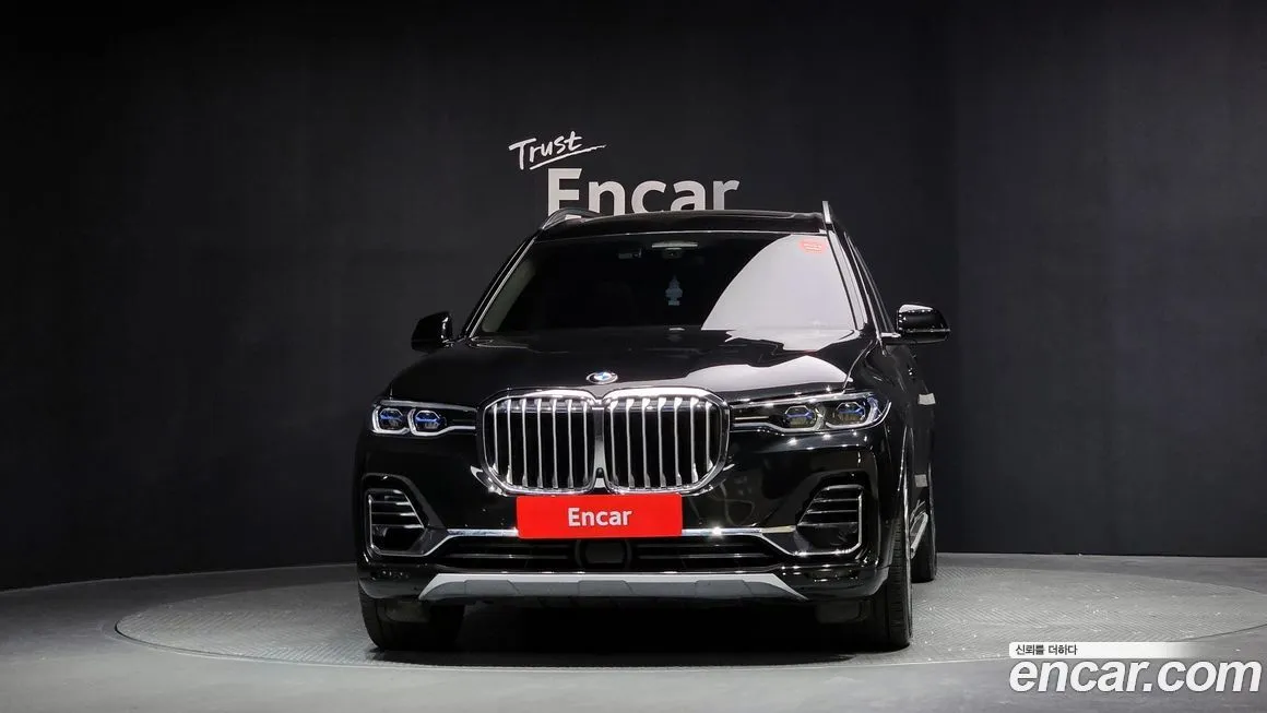 BMW X7 — фото 2