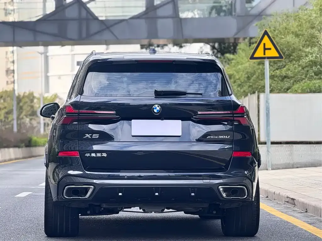 BMW X5 — фото 2
