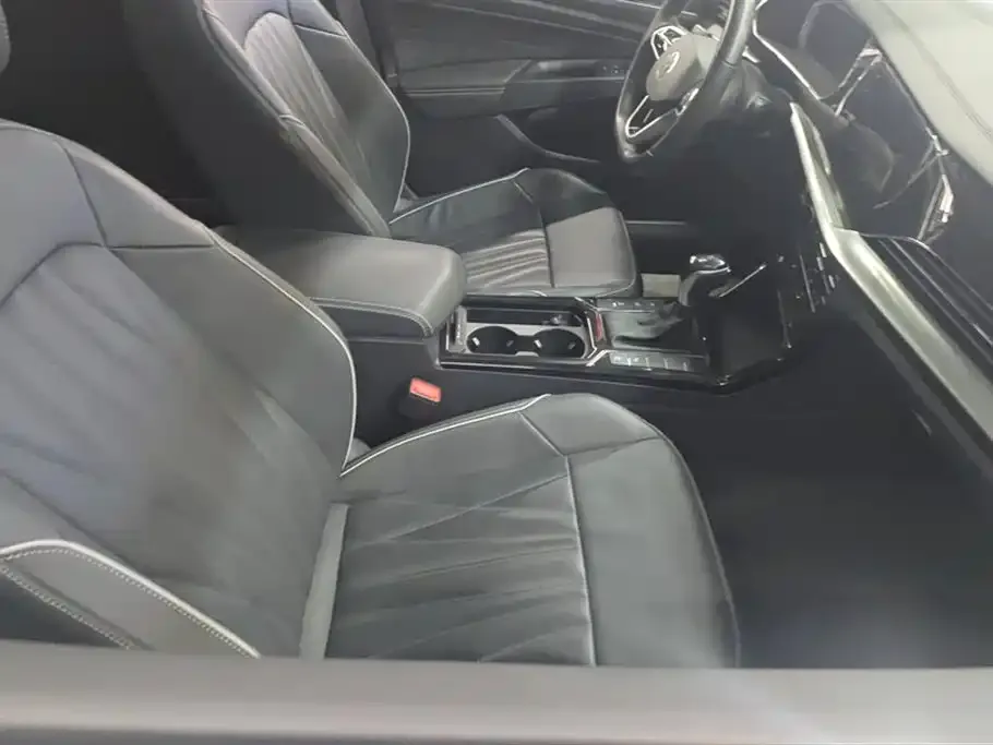 Volkswagen Passat — фото 10