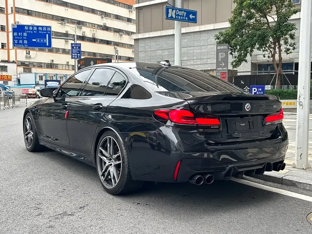 BMW M5 — фото 5
