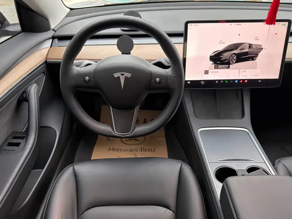 Tesla Model 3 — фото 3