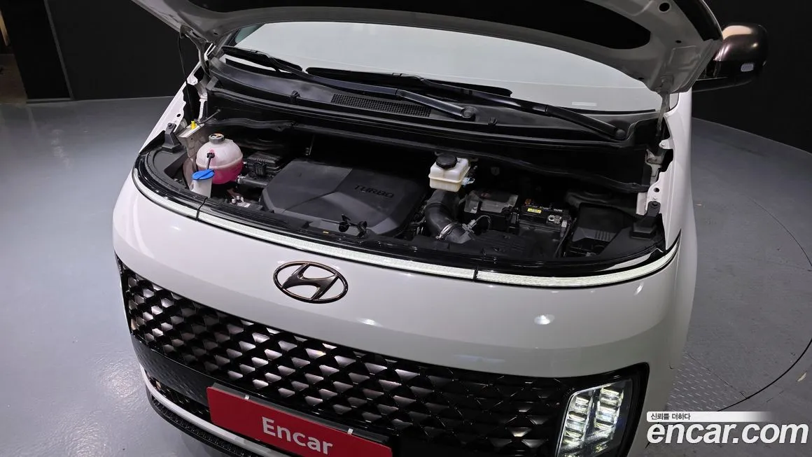 Hyundai Staria — фото 3