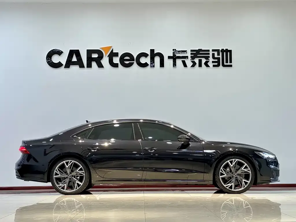 Audi A7L — фото 3