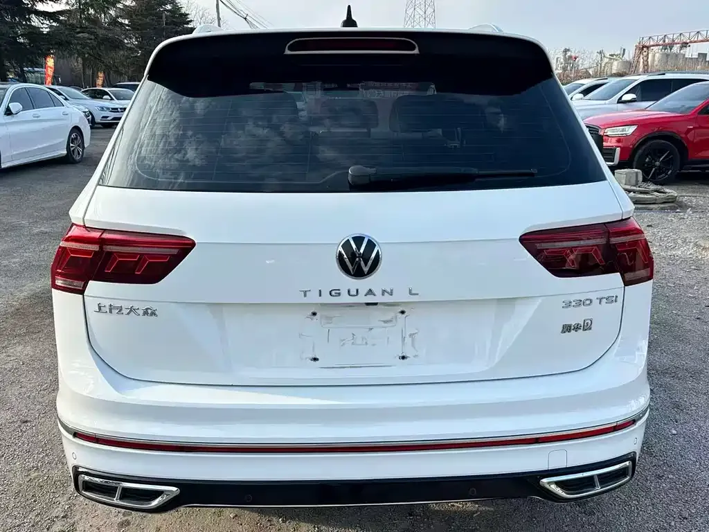 Volkswagen Tiguan L — фото 7