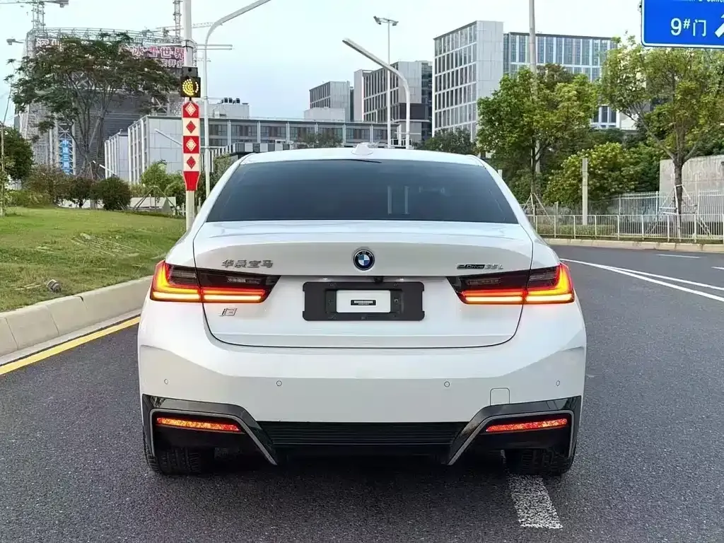 BMW i3 — фото 9