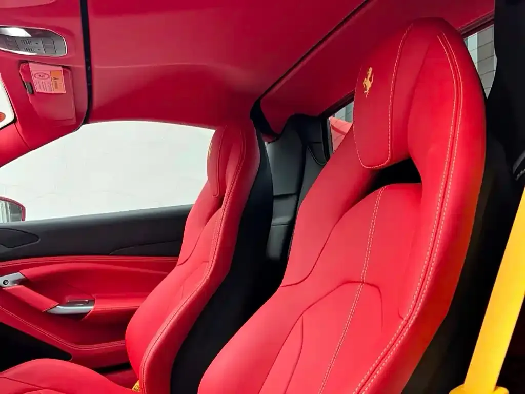 Ferrari F8 — фото 6