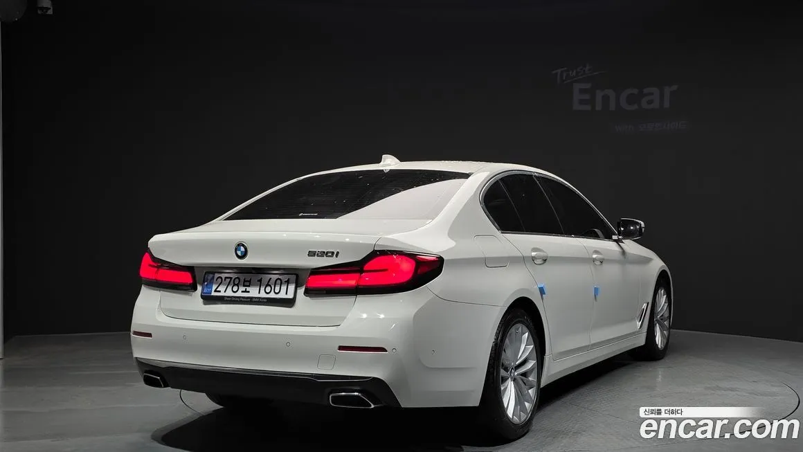 BMW 5-Series — фото 4