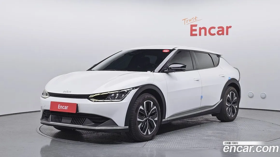 Kia EV6 — фото 1