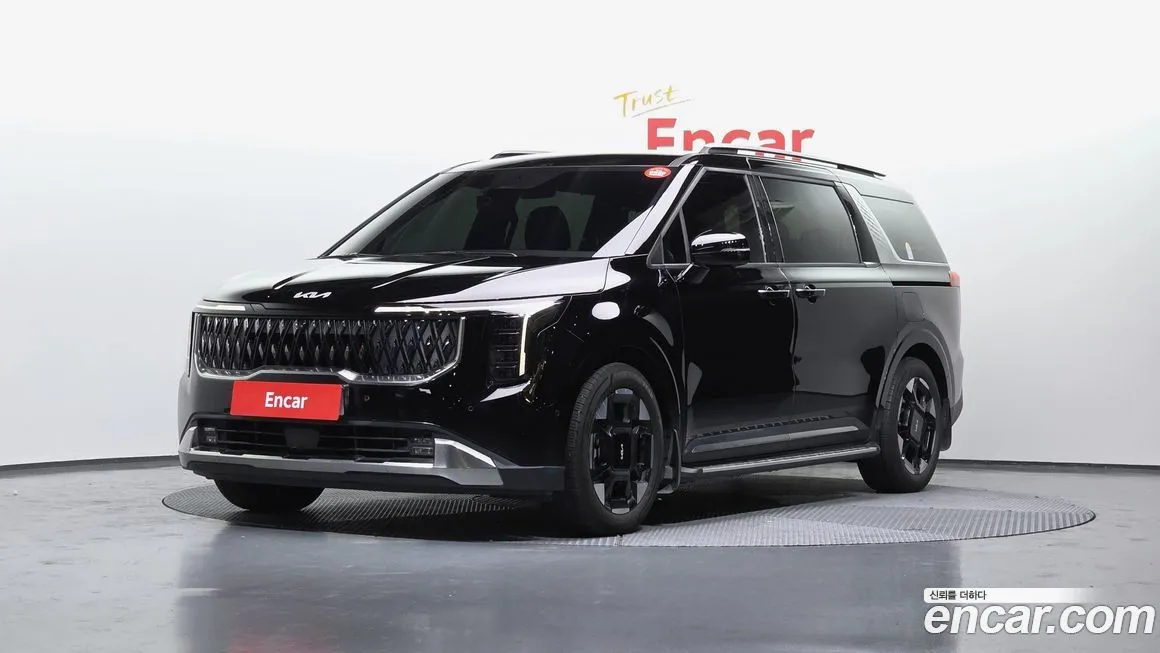 Kia Carnival — фото 1