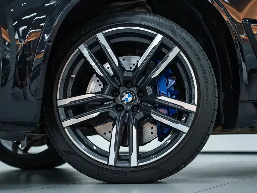 BMW X5 M — фото 9