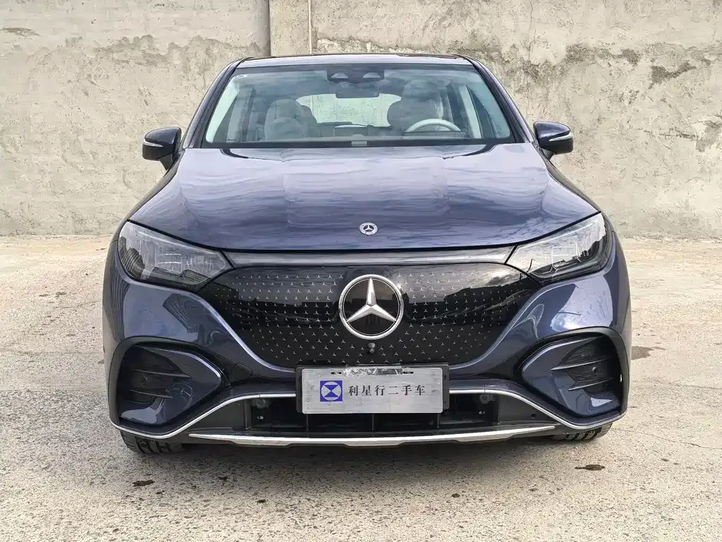Mercedes-Benz EQE SUV — фото 10