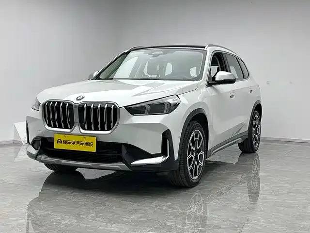 BMW X1 — фото 1