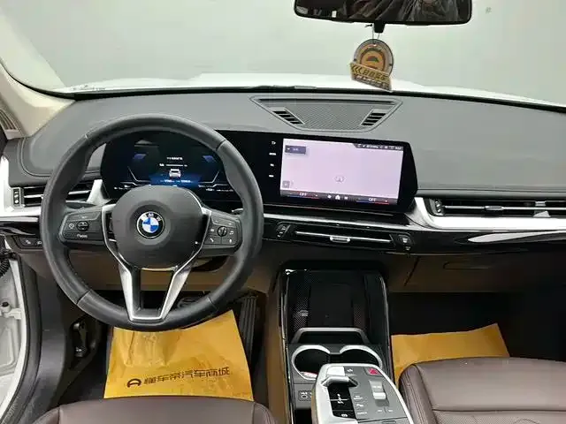 BMW X1 — фото 5
