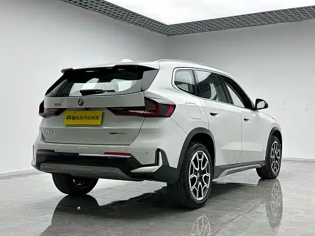 BMW X1 — фото 9