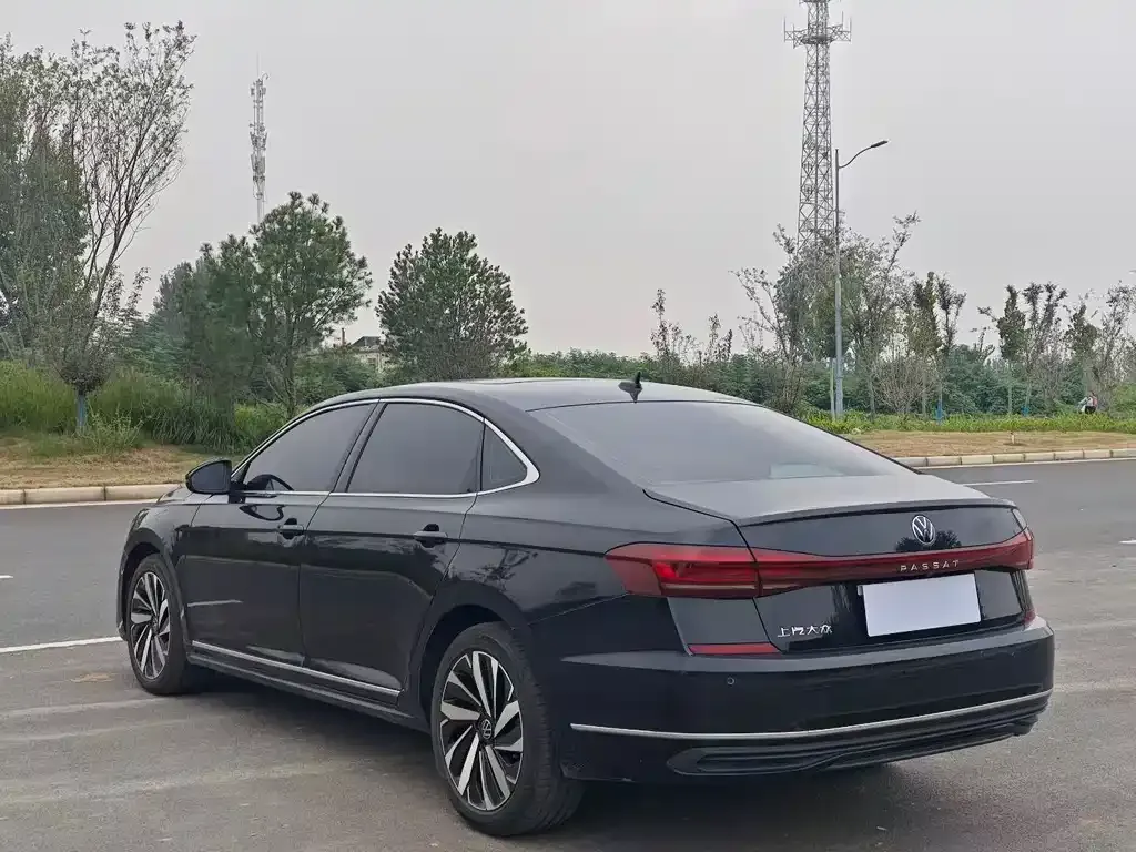 Volkswagen Passat — фото 7