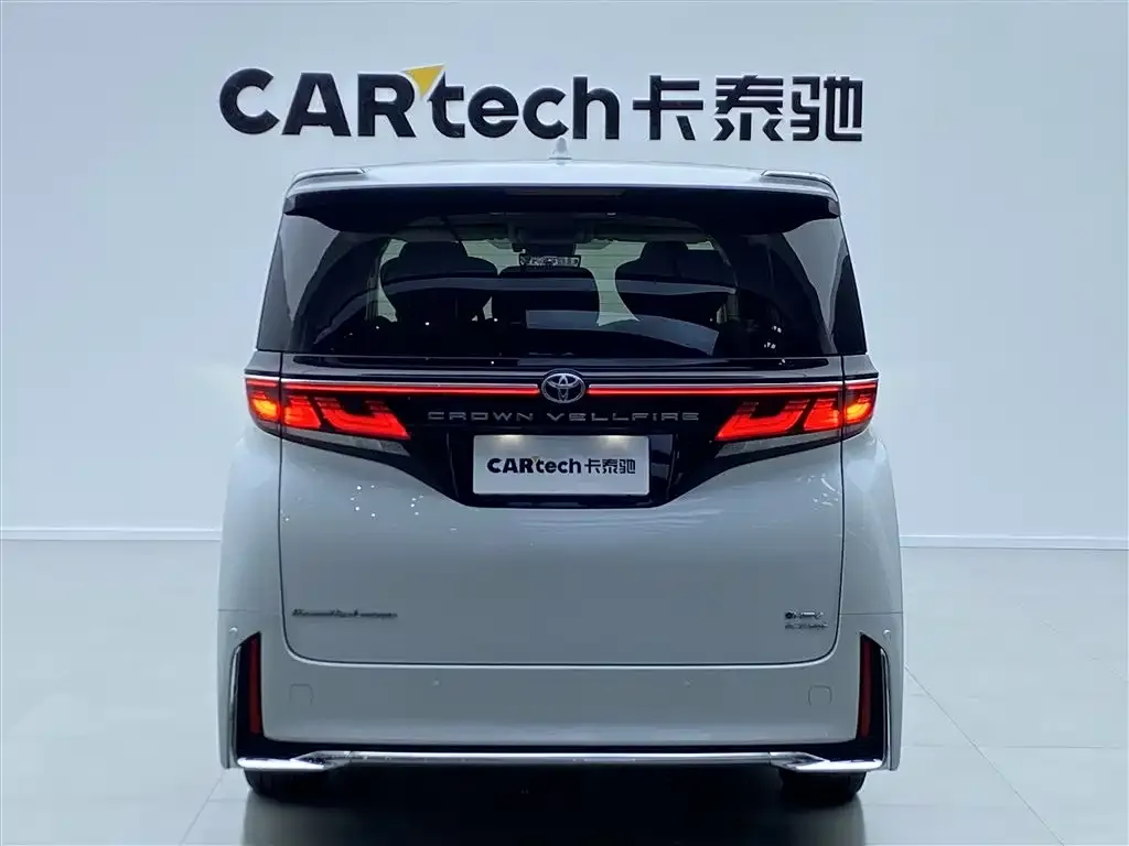 Toyota Vellfire — фото 2