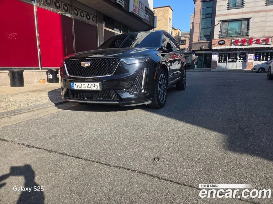 Cadillac XT6 — фото 1