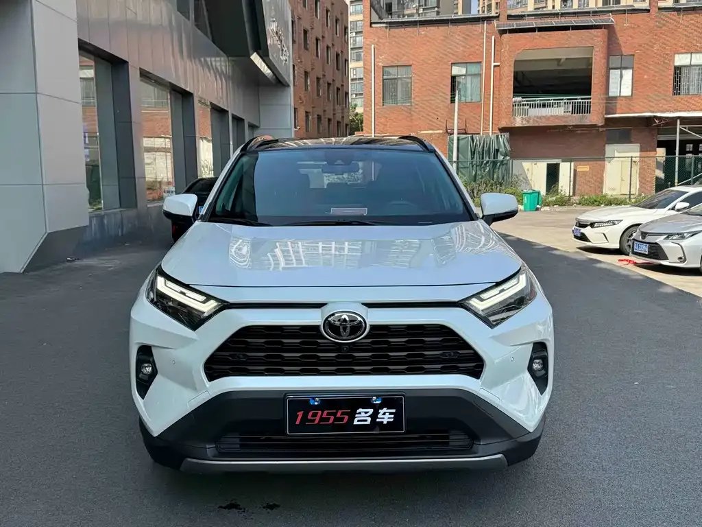 Toyota RAV4 — фото 2