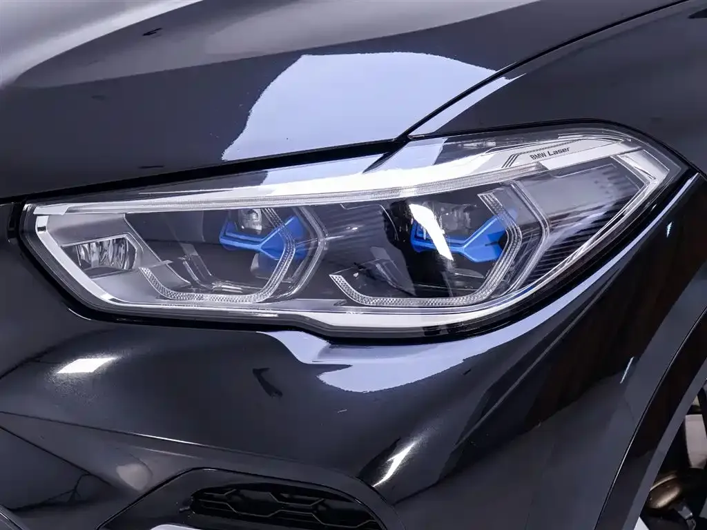 BMW X5 — фото 9