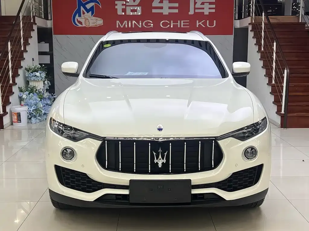 Maserati Levante — фото 2