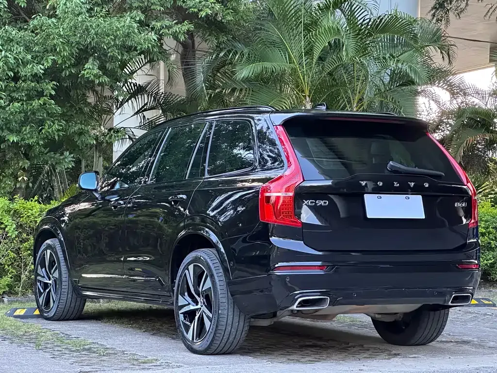 Volvo XC90 — фото 3