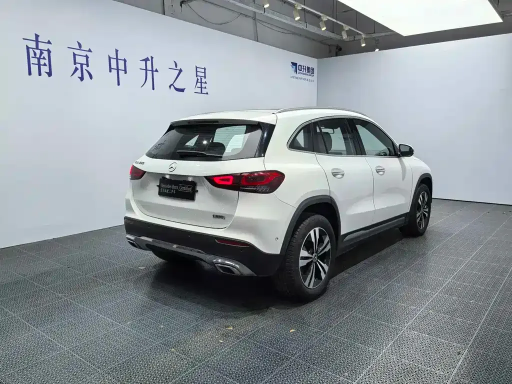 Mercedes-Benz GLA — фото 10