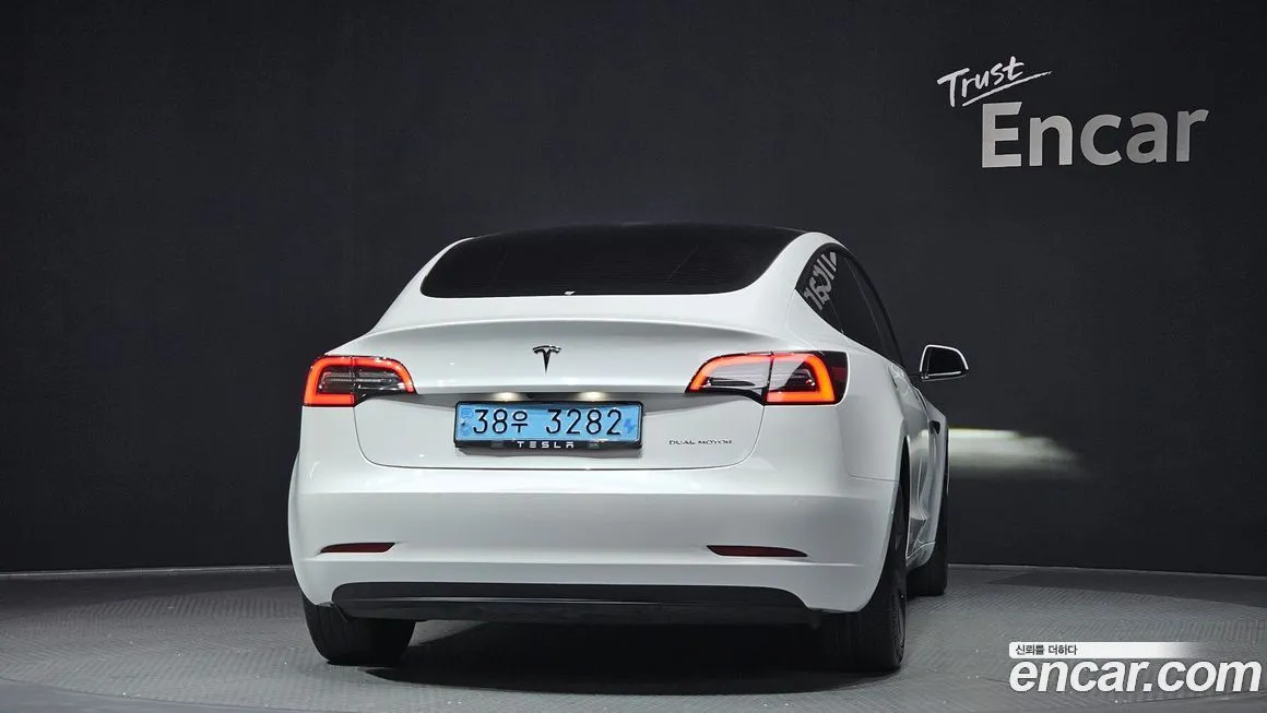 Tesla Model 3 — фото 2