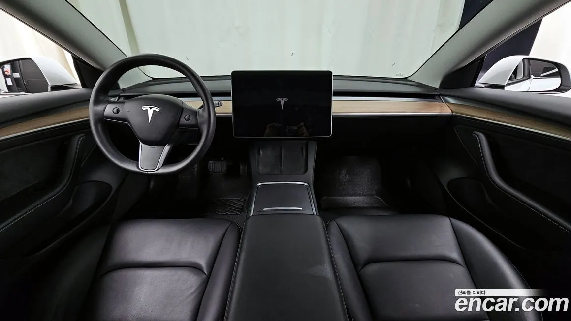 Tesla Model 3 — фото 8