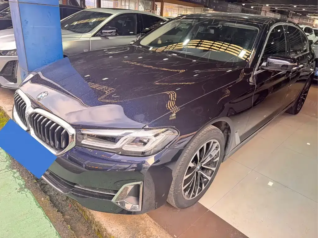 BMW 5 Series — фото 1