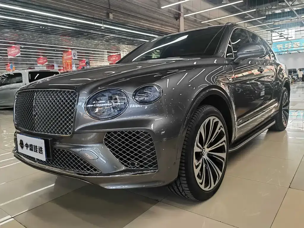 Bentley Bentayga — фото 1