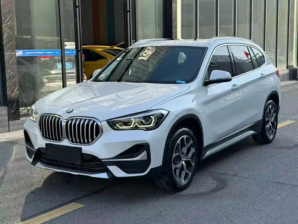 BMW X1 — фото 1