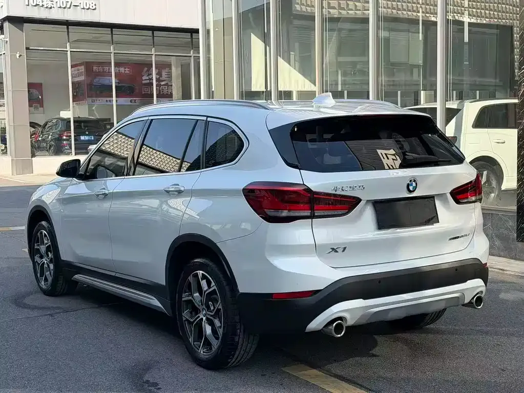BMW X1 — фото 10