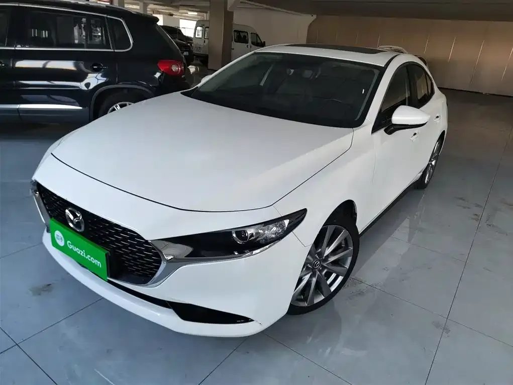Mazda 3 Axela — фото 1