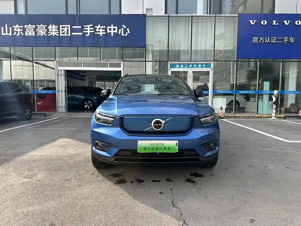 Volvo XC40 NEV — фото 4
