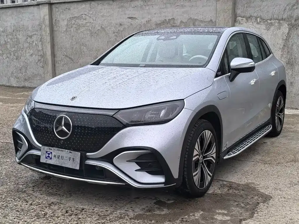 Mercedes-Benz EQE SUV — фото 1