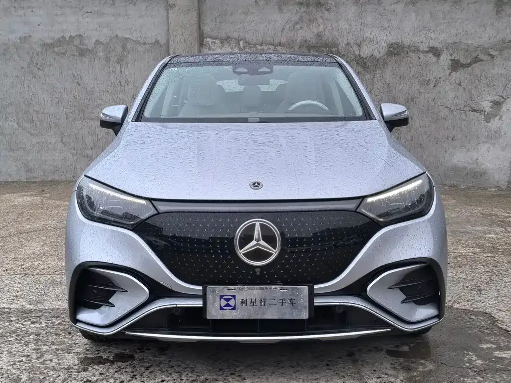 Mercedes-Benz EQE SUV — фото 10
