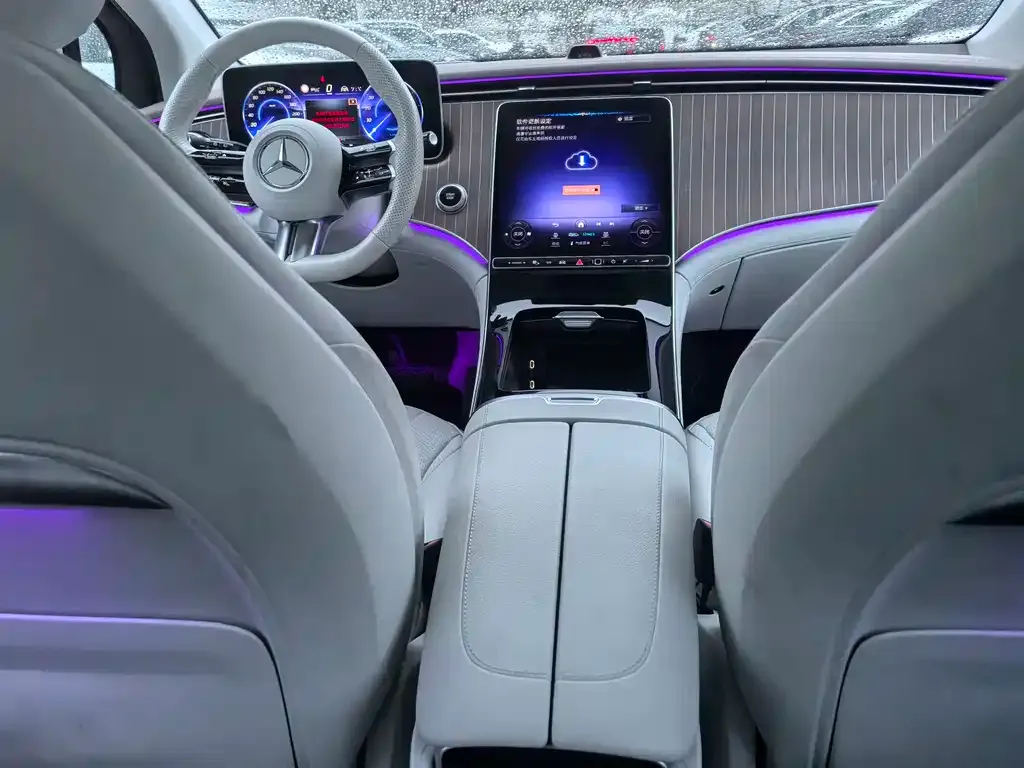 Mercedes-Benz EQE SUV — фото 4