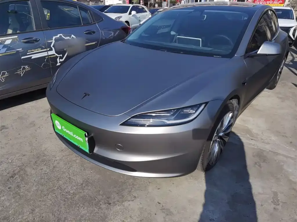 Tesla Model 3 — фото 4