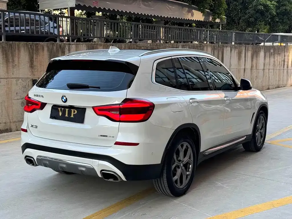 BMW X3 — фото 9