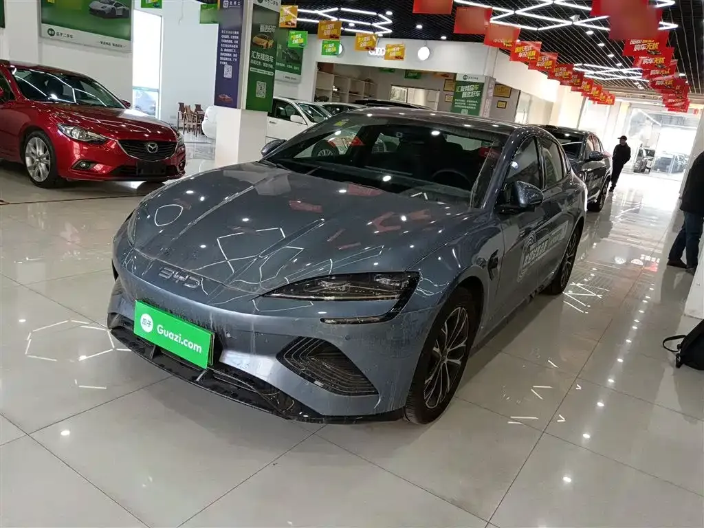 BYD Seal — фото 1