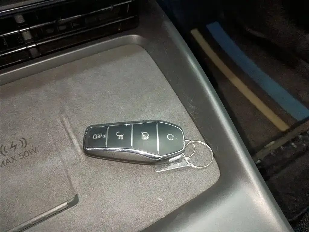 BYD Seal — фото 2