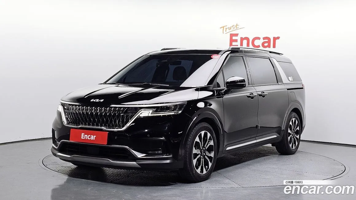Kia Carnival — фото 1
