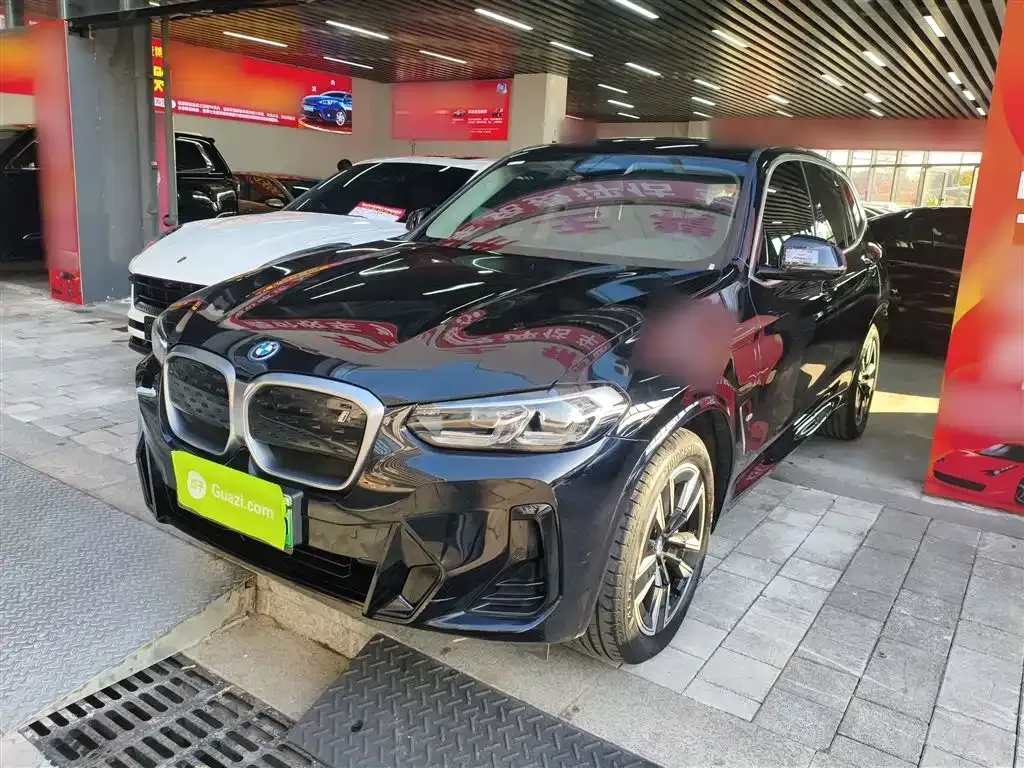 BMW iX3 — фото 1