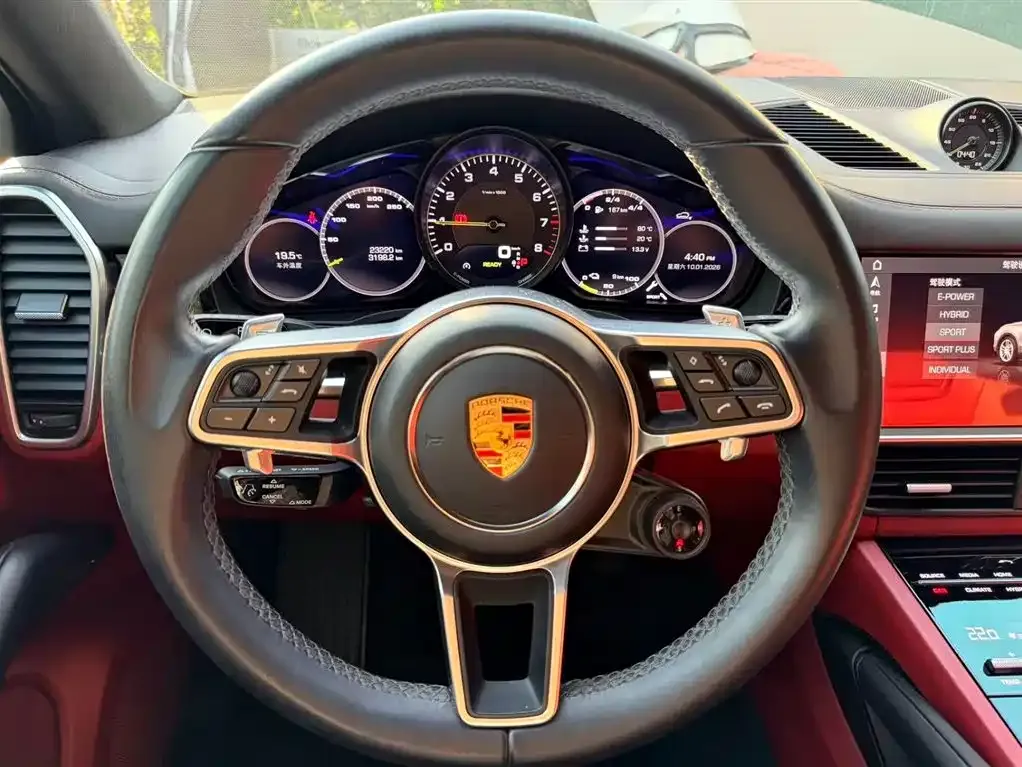 Porsche Cayenne Hybrid — фото 7